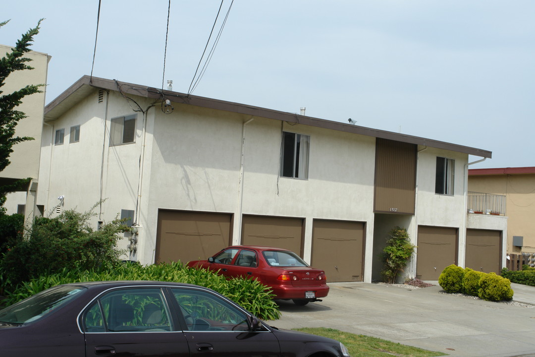 1337 Liberty in El Cerrito, CA - Foto de edificio