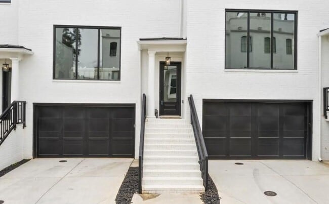 property at 3667 Peachtree Rd