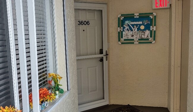 15171 Cedarwood Ln in Naples, FL - Building Photo - Building Photo