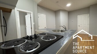 2655 W Homer St, Unit 1R in Chicago, IL - Building Photo