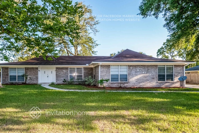 property at 2048 Pompano Pkwy