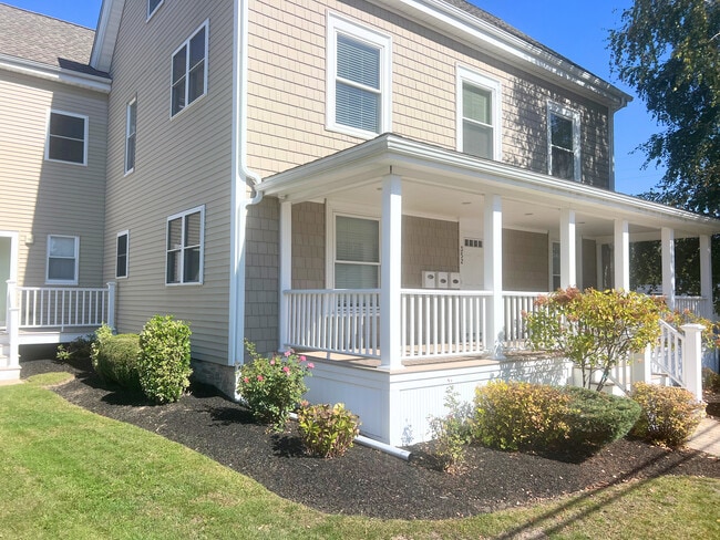 352 North Ave, Unit 2