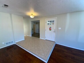 12100 Summer Ave NE in Albuquerque, NM - Building Photo - Building Photo
