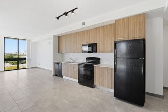 Culmer Place in Miami, FL - Building Photo - Building Photo