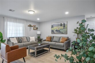6990 W Richmar Ave in Las Vegas, NV - Building Photo - Building Photo