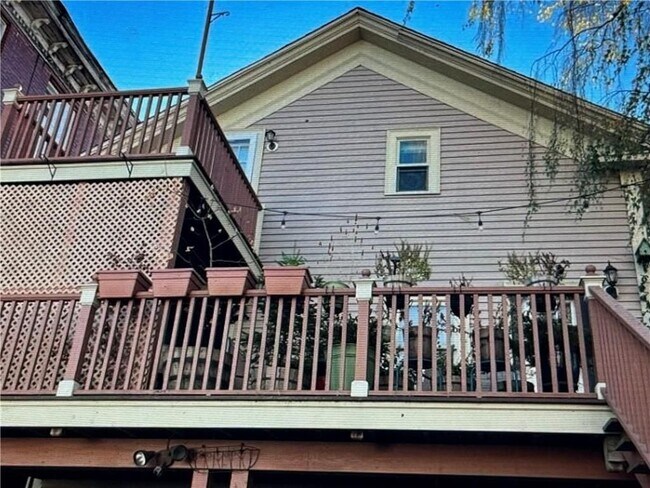 413 Atwells Ave in Providence, RI - Building Photo - Building Photo