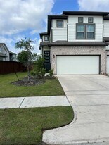 4971 Carranza Ct in Manvel, TX - Building Photo