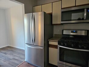 947 Cross Creek Dr N in Roselle, IL - Building Photo - Building Photo