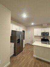 233 New Albany Ln in San Marcos, TX - Building Photo - Building Photo