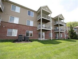 7151 English Dr in Cincinnati, OH - Building Photo