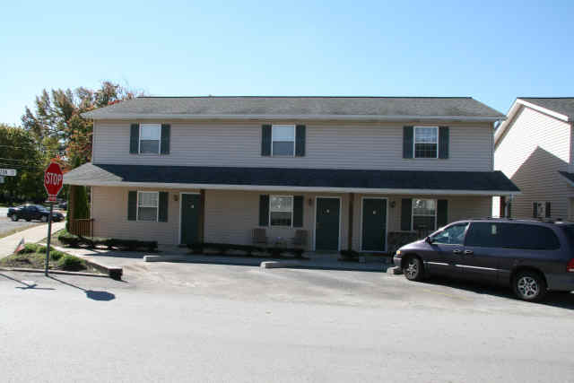 Old Mill Townhouses in Lynchburg, OH - Building Photo - Building Photo