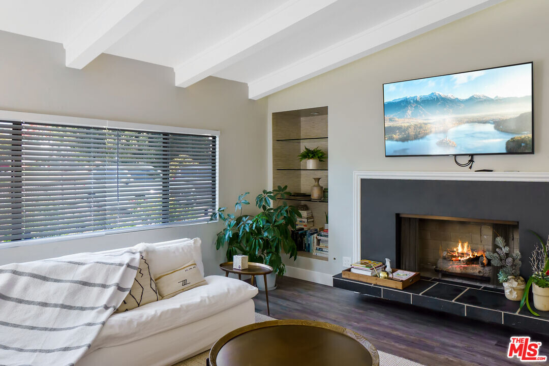 822 San Vicente Blvd in Santa Monica, CA - Building Photo