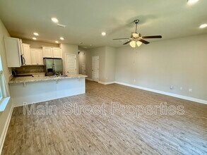 6029 Royal Port Ct in Bellview, FL - Building Photo - Building Photo