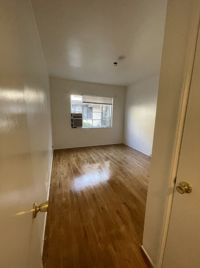 9222 Beverly Blvd, Unit 9222