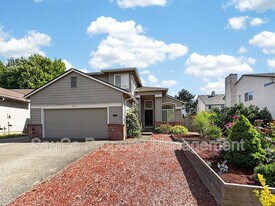 15150 NW Dane Ln in Portland, OR - Building Photo
