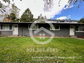 420 NE 160th Ave in Portland, OR - Building Photo - Building Photo