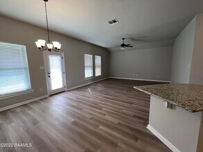 304 Tall Meadows Ln in Lafayette, LA - Building Photo - Building Photo