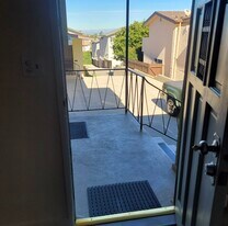 2614 Voorhees Ave, Unit B in Redondo Beach, CA - Building Photo