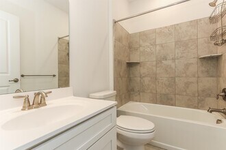 827 Stiller Ln in Monroe Township, NJ - Building Photo - Building Photo