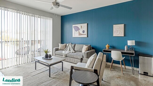 750 Fort Worth Ave-Unit -121.1408024 in Dallas, TX - Building Photo - Building Photo