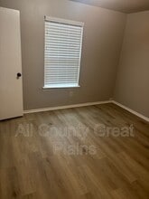 609 S Lakehurst Dr in Olathe, KS - Building Photo - Building Photo