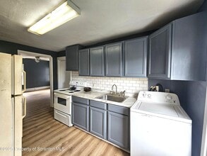 327 S Hyde Park Ave in Scranton, PA - Building Photo - Building Photo