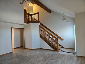 9336 St Joe Center Rd in Fort Wayne, IN - Foto de edificio - Building Photo