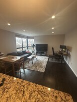 1912 Dupont Ave S in Minneapolis, MN - Building Photo