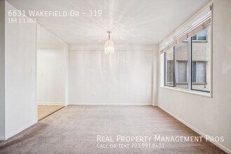 6631 Wakefield Dr in Alexandria, VA - Foto de edificio - Building Photo