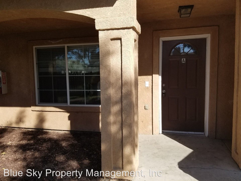 541 N Murry St in Porterville, CA - Building Photo