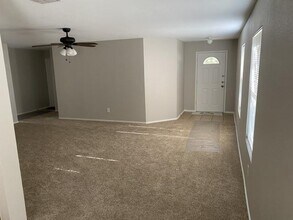 3205 Clydesdale Dr in Denton, TX - Foto de edificio - Building Photo