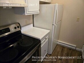 104 Caverns Blvd in Grottoes, VA - Building Photo - Building Photo