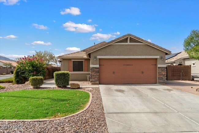 property at 2039 E Saddlebrook Rd