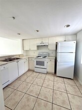 8851 NW 112th Ave, Unit 210 in Doral, FL - Foto de edificio - Building Photo