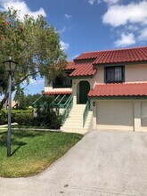22 Lexington Ln W in Palm Beach Gardens, FL - Building Photo - Building Photo