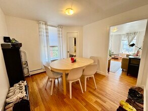 17 Perry St, Unit 2 in Brookline, MA - Building Photo - Building Photo