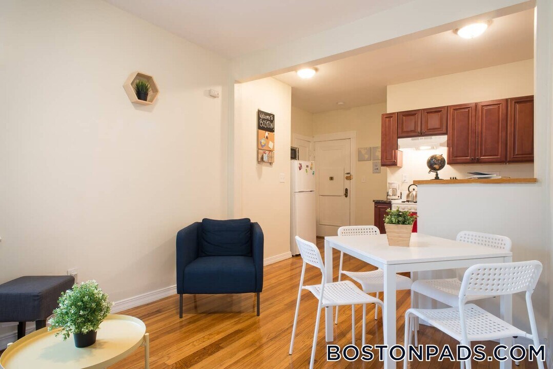 58 Queensberry St in Boston, MA - Building Photo