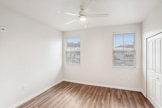 Ekos Magnolia Oaks in Tallahassee, FL - Foto de edificio - Building Photo