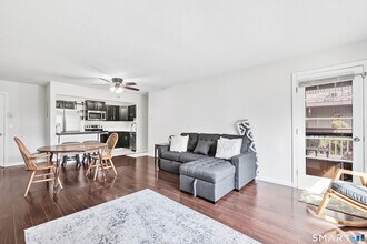 2980 Madison Ave in Bridgeport, CT - Building Photo - Building Photo