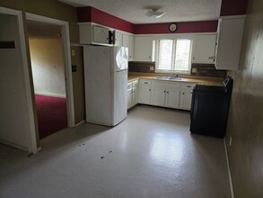 3216 Mars Ave in Springfield, IL - Building Photo - Building Photo