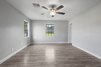 4610 Regina Ln in Beaumont, TX - Foto de edificio - Building Photo