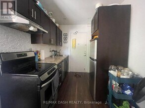 141 Admiral Rd in Toronto, ON - Building Photo - Building Photo