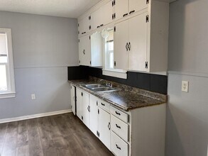 632 SW 44th St in Oklahoma City, OK - Building Photo - Building Photo