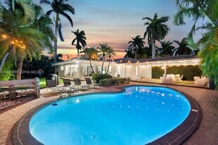 1247 Jackson St in Hollywood, FL - Building Photo