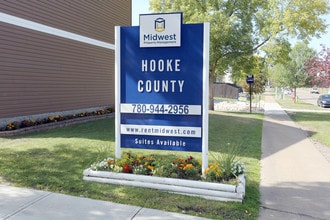 Hooke County Townhomes in Edmonton, AB - Building Photo - Building Photo