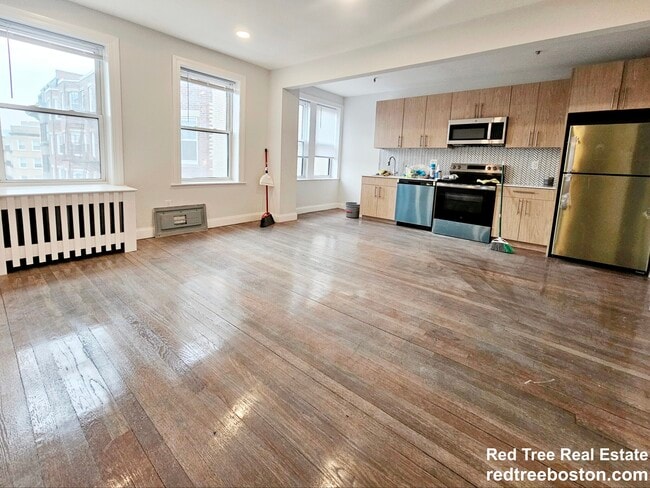 property at 117 Park Dr