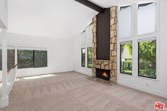 1347 Avenida de Cortez in Los Angeles, CA - Building Photo - Building Photo
