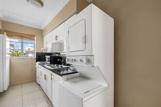 8320 Crespi Blvd in Miami Beach, FL - Building Photo - Building Photo