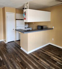 6518 Sloan St in Houston, TX - Building Photo - Building Photo
