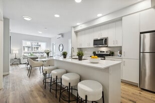 Lumina Kitchener in Kitchener, ON - Building Photo